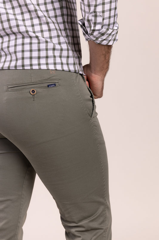 Pantalón Chino Elástico Verde Iceberg | Jesulín