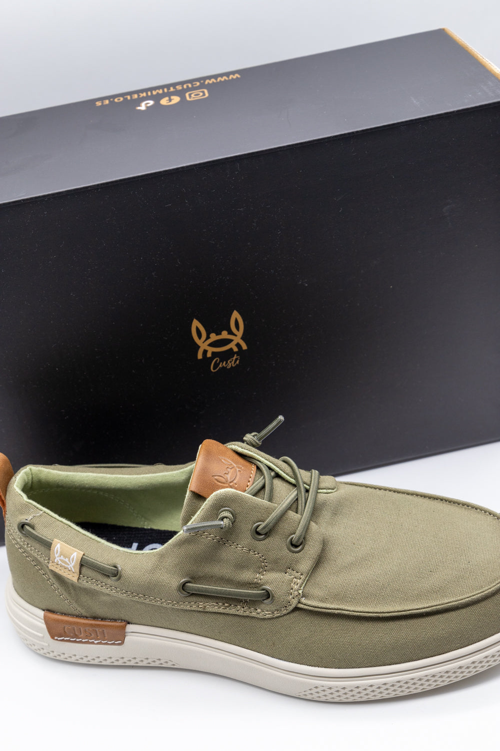 Nautico Deportivo Verde Oliva