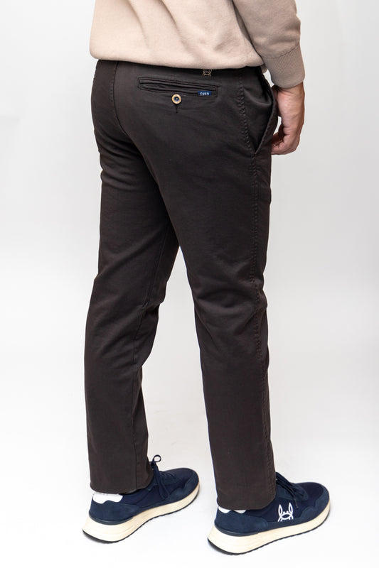 Pantalón Chino Elástico Marrón Chocolate | Jesulín