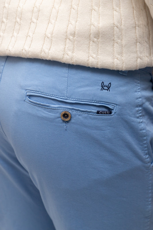 Pantalón Chino Elástico Azul Celeste | Jesulín