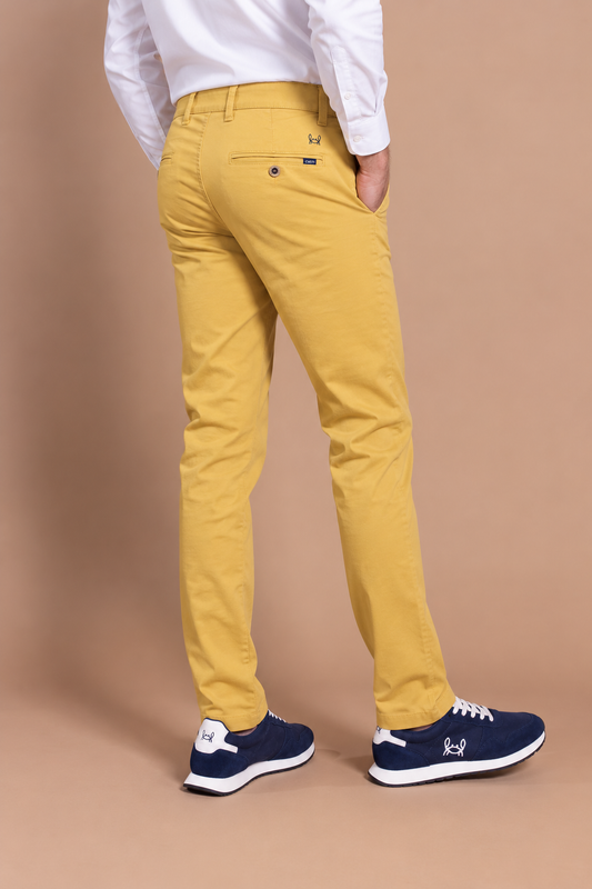 Pantalón Chino Elástico Amarillo Avecrén | Jesulín