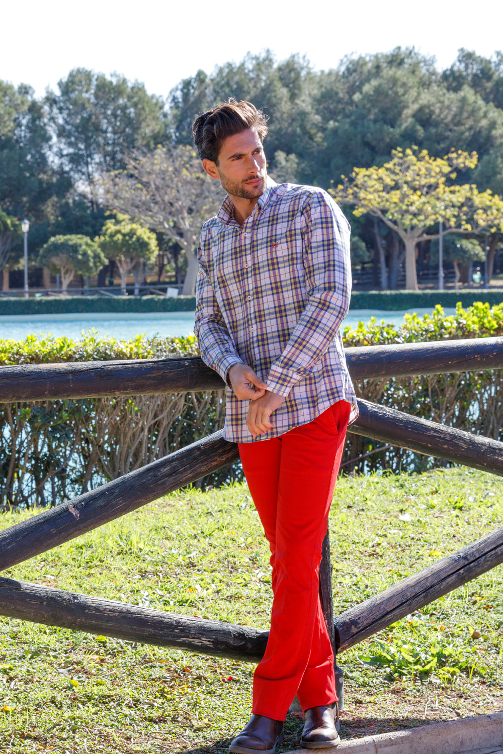 Pantalón Chino Elástico Rojo | Jesulín
