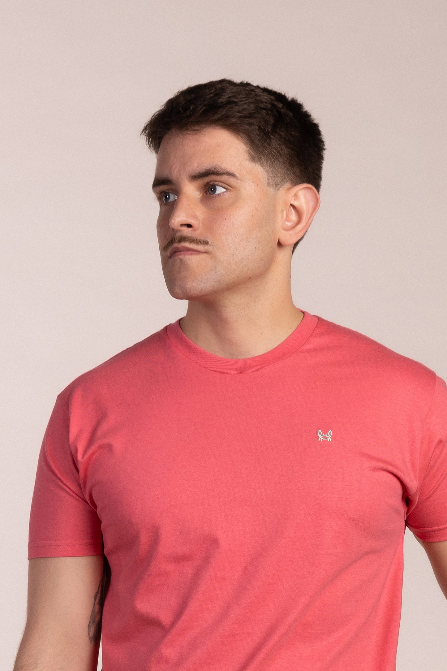 Camiseta Básica Manga Corta Rosa Francés