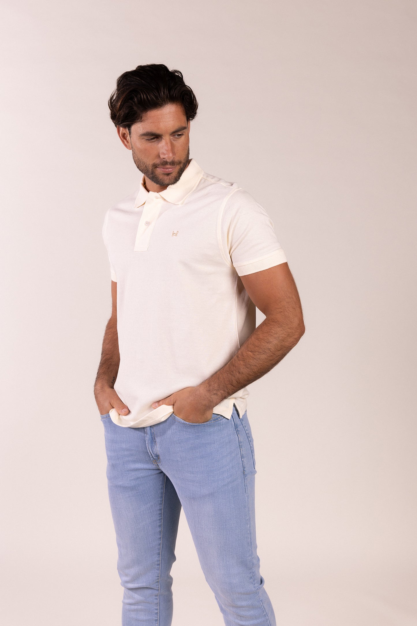 Polo Básico Manga Corta Crema
