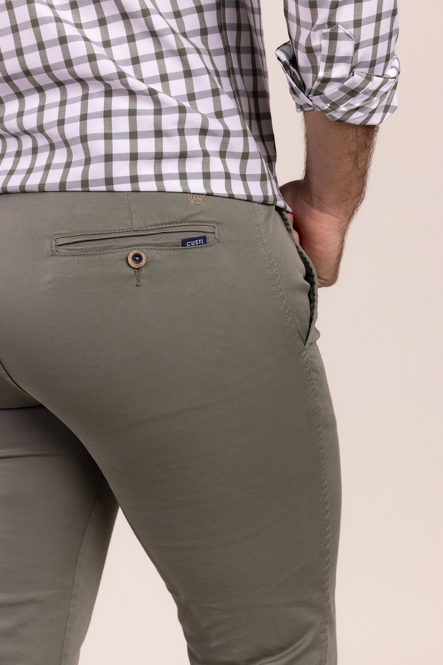 Pantalón Chino Elástico Verde Iceberg | Jesulín