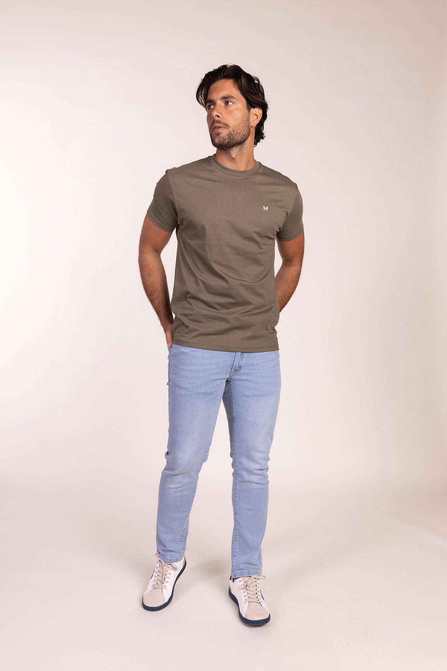 Camiseta Básica Manga Corta Verde Kaki
