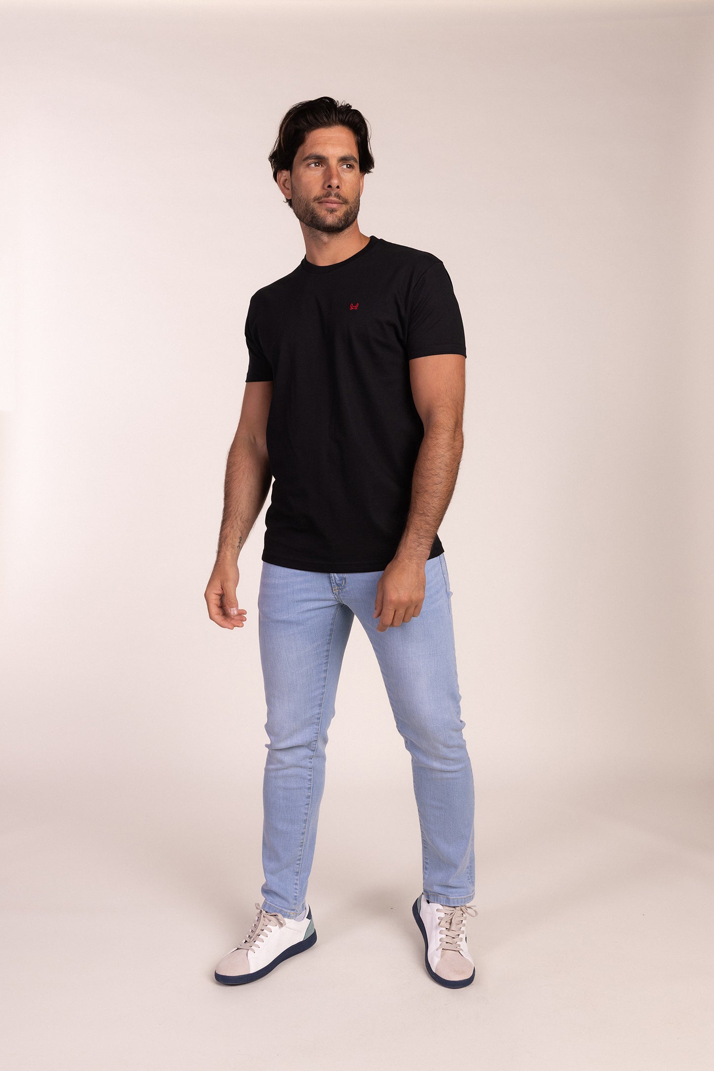 Camiseta Básica Manga Corta Negra