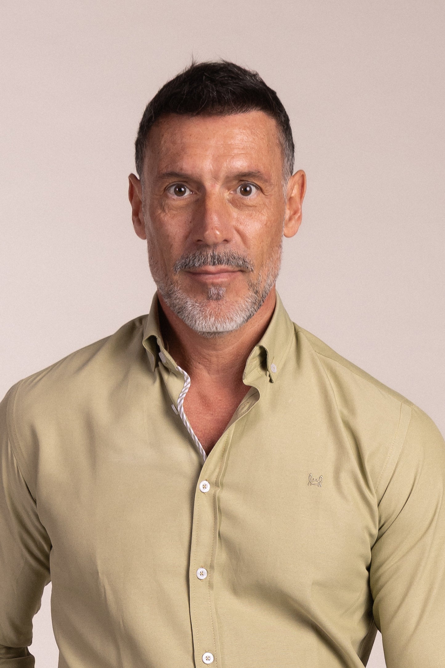 Camisa Lisa Oxford Oliva | Ronda