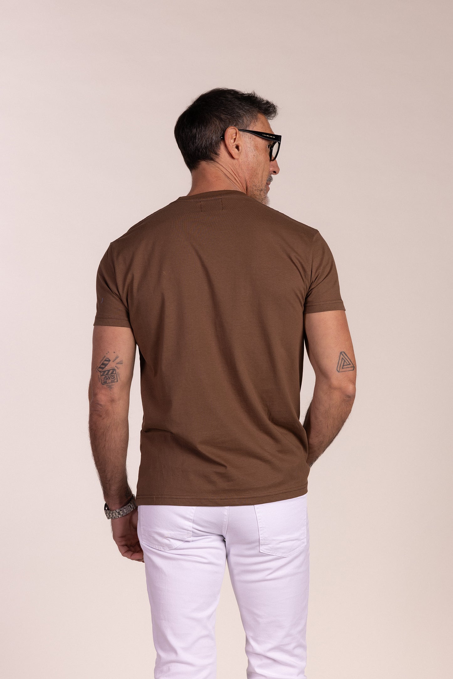 Camiseta Básica Manga Corta Marrón