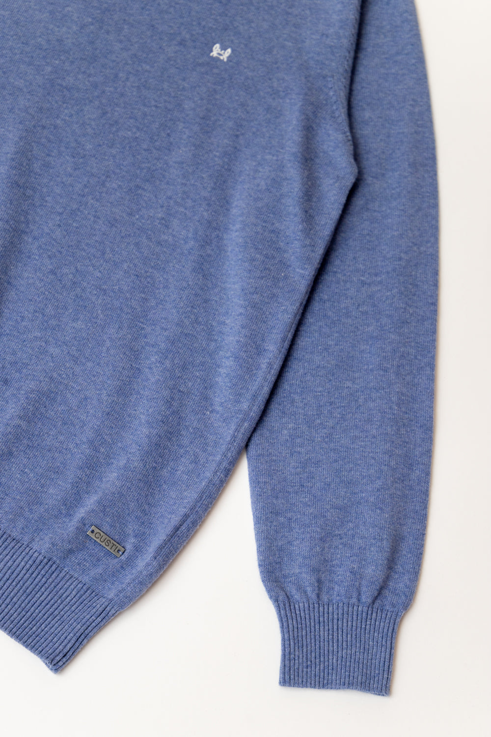 Jersey Básico Cuello Pico Azul Medio