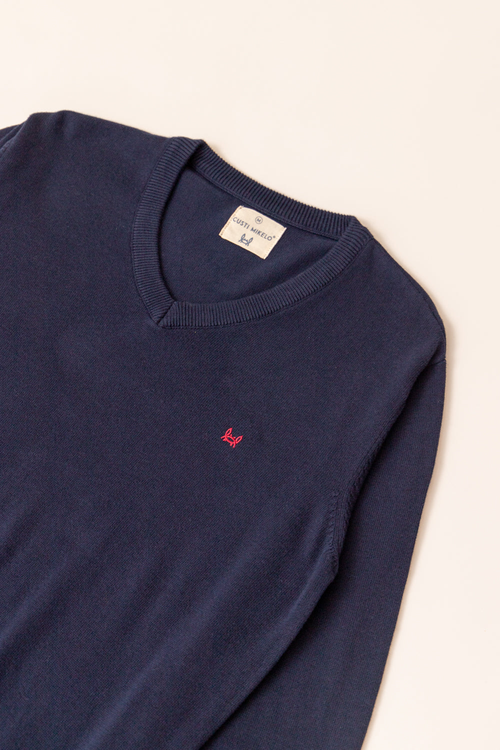 Jersey Básico Cuello Pico Azul Marino