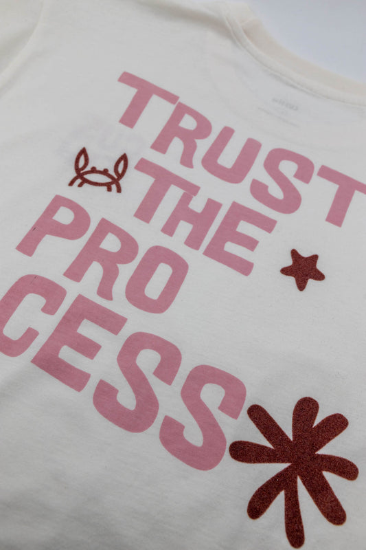 Camiseta Trust The Process Crema | Auckland