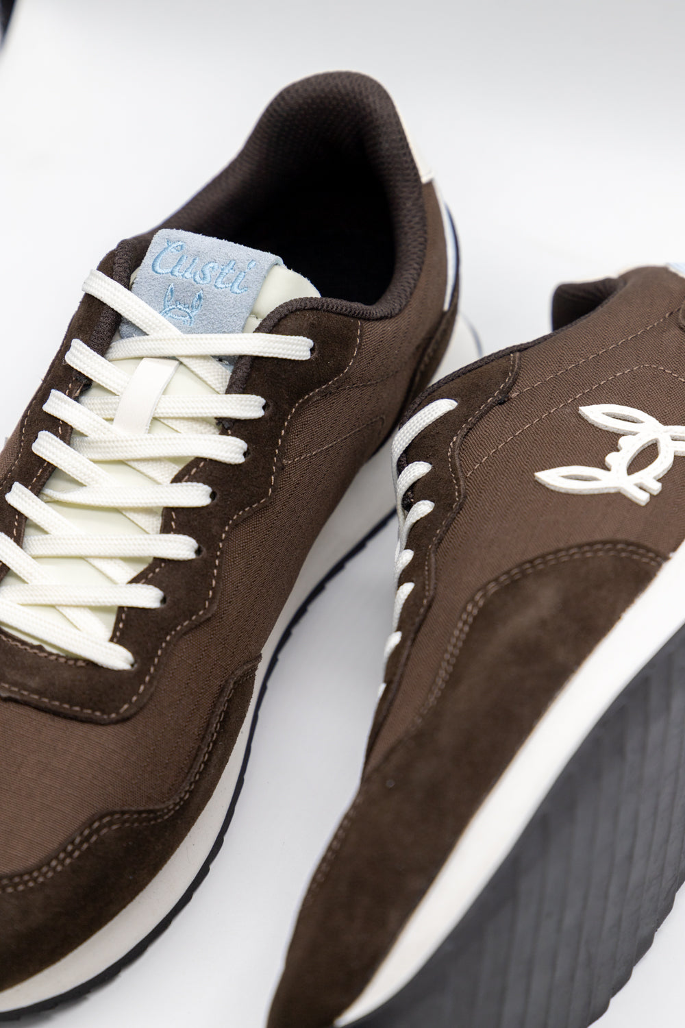 Sneaker Marrón | Retro