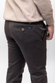 Pantalón Chino Elástico Marrón Chocolate | Jesulín