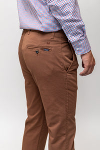 Pantalon chino stretch marron noisette | Jesulín
