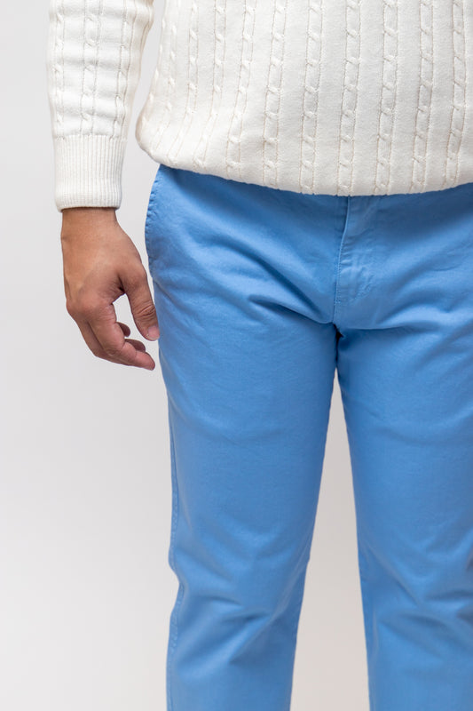 Pantalón Chino Elástico Azul Celeste | Jesulín