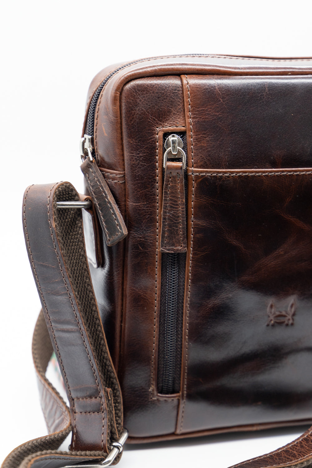 Bolso bandolera piel marrón oscuro